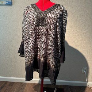 Catherines 2x (22/24) Pleated sheer Blouse w/ 3/4 length sleeves